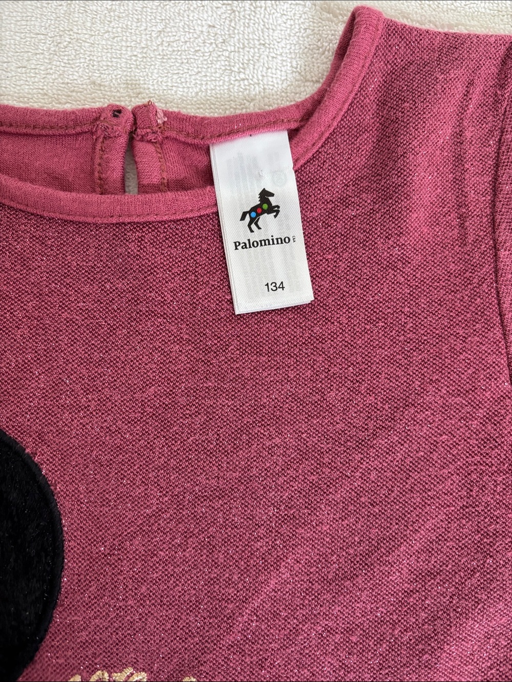 Elegant Hot Pink Long Sleeve Dress with Swan Design - Picture 4 of 4